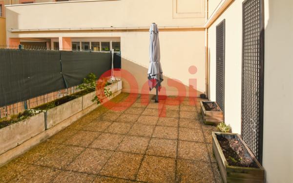 Appartement à vendre    2 pièces • 46 m2 Saint-Fons