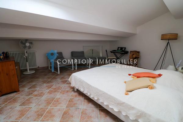 Mas 7 pièce(s) 5 chambre(s) 202 m²