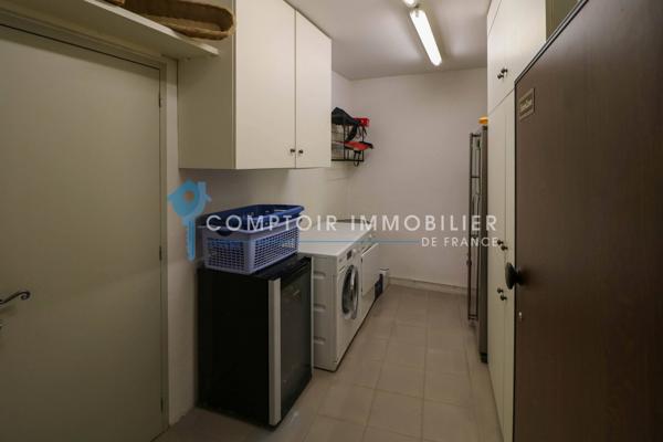 Mas 7 pièce(s) 5 chambre(s) 202 m²