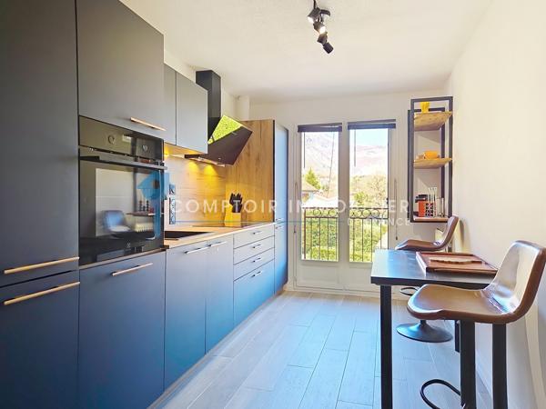 Appartement
                                                                                                                                                                                                                                                                                                                        3 pièce(s)                                                                                                                                                                                                          2 chambre(s)                                                                                                                                                                                                          86  m²