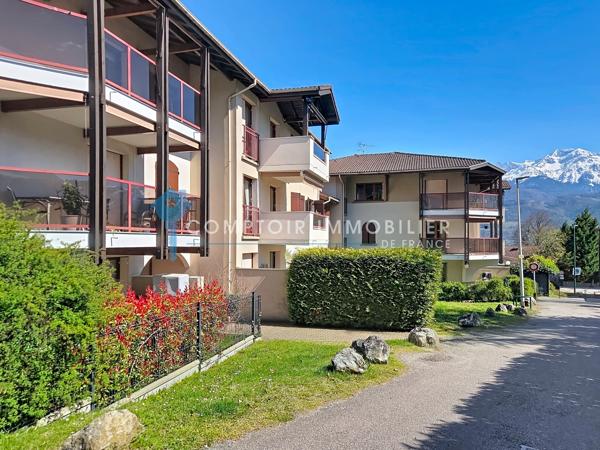 Appartement
                                                                                                                                                                                                                                                                                                                        3 pièce(s)                                                                                                                                                                                                          2 chambre(s)                                                                                                                                                                                                          86  m²