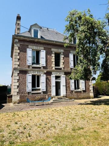 Vente / Maison de maître à Villers-Cotterêts (02600)