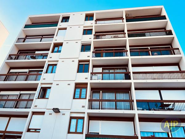 Appartement à louer Saintes : 1 pièces, 22m² avec 0 chambre(s) à 400€ - AJP Immobilier Saintes
