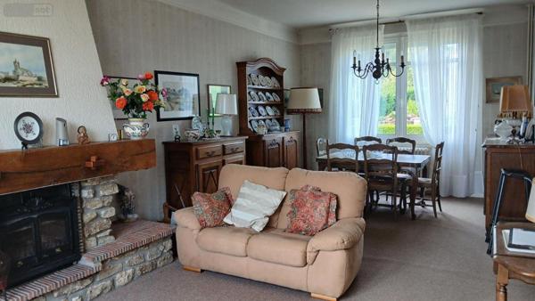 Maison de ville à vendre à Forges-les-Eaux en Seine-Maritime (76440), ref : VENT/444