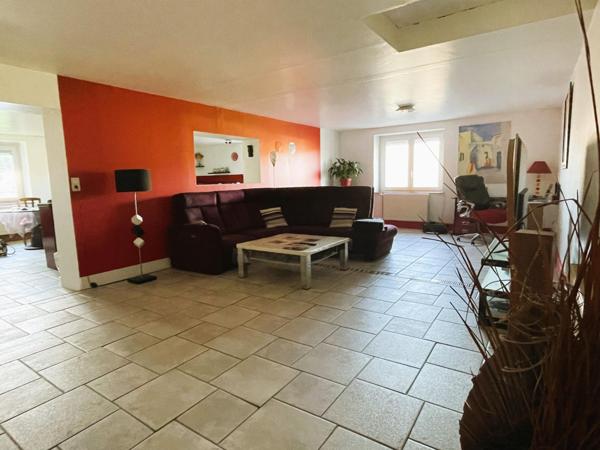 Maison avec grande pièce à vivre