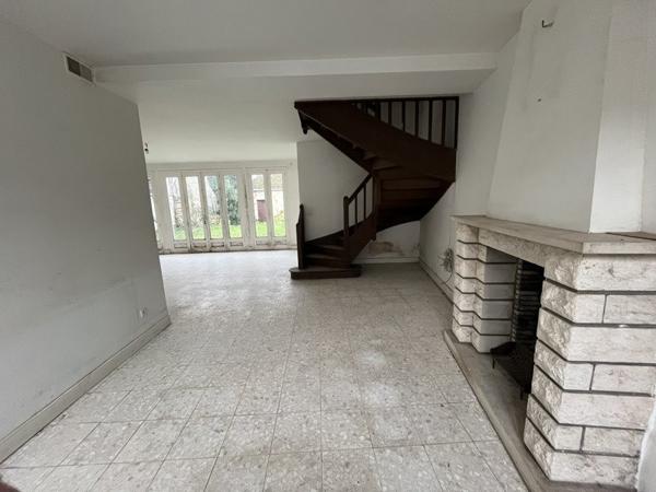 Maison à vendre 79 000 € Saint-Amand-Montrond 5 p 121 m² DPE E