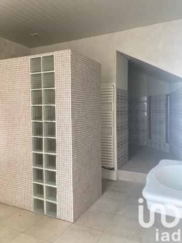 Maison à vendre 10 pièces 256 m² Saint-Marcel-d'Ardèche