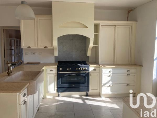 Maison à vendre 10 pièces 256 m² Saint-Marcel-d'Ardèche