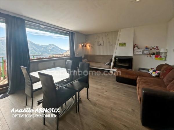 T4 Merlette avec balcon, cave et parking couvert privé