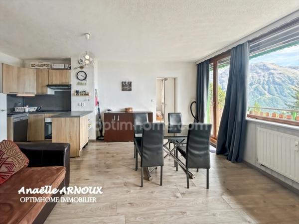 T4 Merlette avec balcon, cave et parking couvert privé