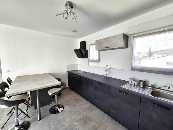 La Fare-les-Oliviers (13580) Type 2 avec Terrasse et jardin