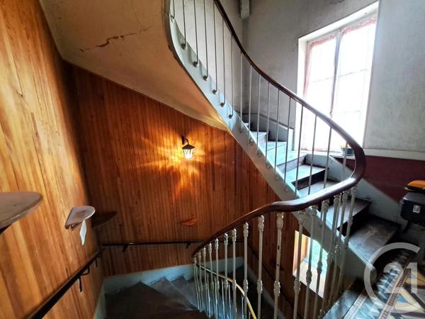 Appartement F4 à vendre  5 pièces - 86 m 2   LE CREUSOT  - 71