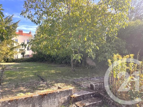 Appartement F4 à vendre  5 pièces - 86 m 2   LE CREUSOT  - 71