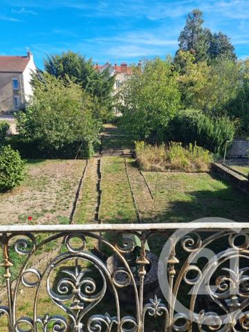 Appartement F4 à vendre  5 pièces - 86 m 2   LE CREUSOT  - 71