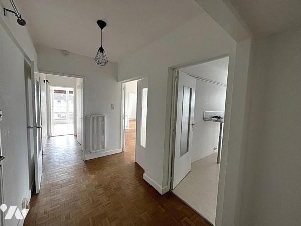 Appartement 3 pièces de 69 m² avec balcon, cave et garage – Résidence Le Pélican