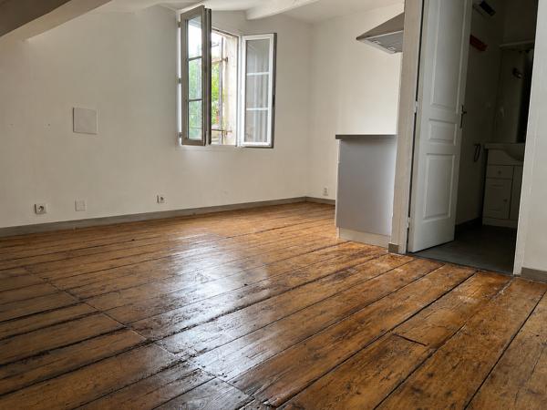 STUDIO DE CHARME SOUS LES TOITS – RUE LAMOUROUS