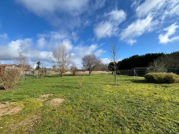 COUR-CHEVERNY