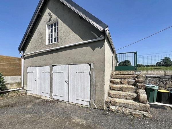 Maison à JUVIGNY LES VALLEES, 50520 - 6 pièces 145m²