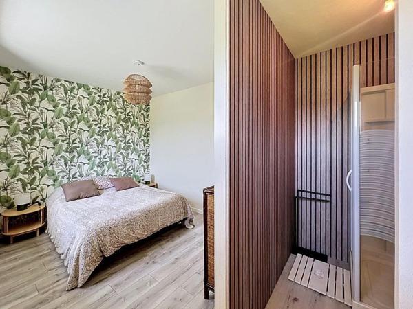 Maison à JUVIGNY LES VALLEES, 50520 - 6 pièces 145m²