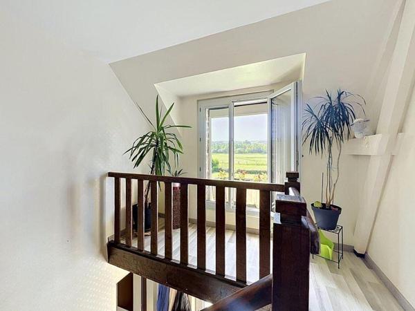 Maison à JUVIGNY LES VALLEES, 50520 - 6 pièces 145m²