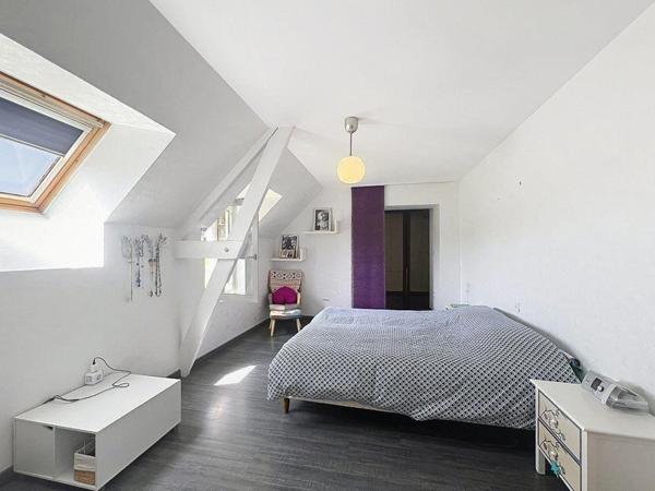 Maison à JUVIGNY LES VALLEES, 50520 - 6 pièces 145m²