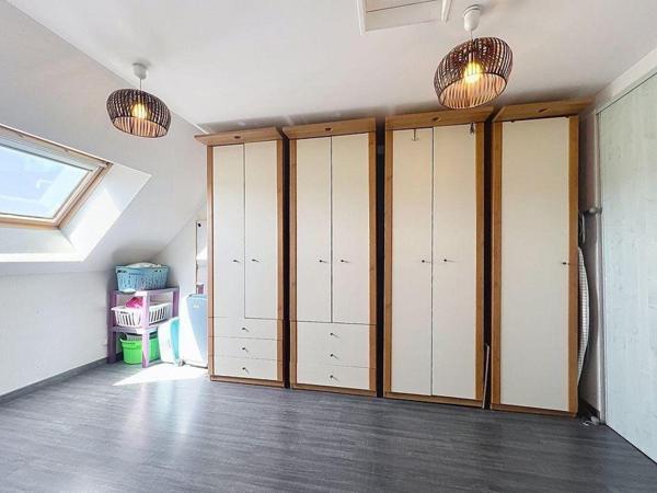 Maison à JUVIGNY LES VALLEES, 50520 - 6 pièces 145m²