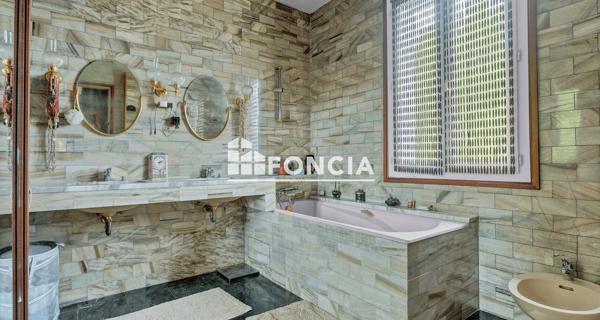 À vendre Maison 10 pièces 380 m² - Champigny-sur-marne 94500