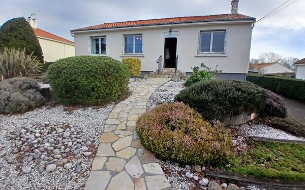 Maison à vendre    5 pièces •  Saint-Philbert-de-Bouaine