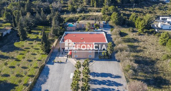 À vendre Local commercial 1100 m² - Poussan 34560