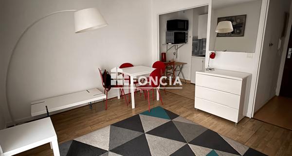 Location Studio meublé 25 m² - Paris 75015