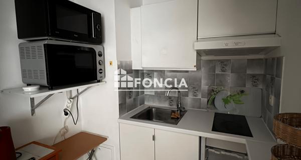 Location Studio meublé 25 m² - Paris 75015