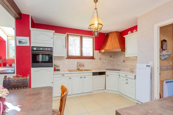 Maison à vendre |  L'Isle-Jourdain |  6 pièces | 170 m²