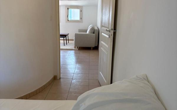 Appartement à vendre    2 pièces • 31,43 m2 Marseille 6