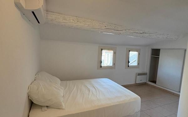 Appartement à vendre    2 pièces • 31,43 m2 Marseille 6