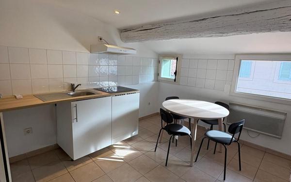 Appartement à vendre    2 pièces • 31,43 m2 Marseille 6