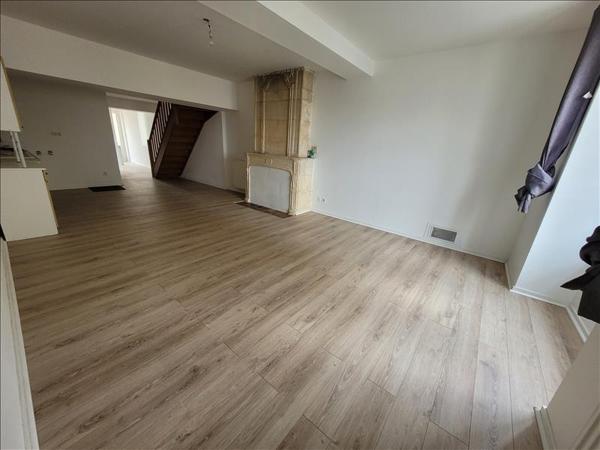 Appartement à louer 950 € CC CREON 4 p 103 m² DPE C