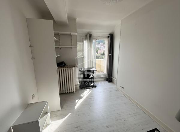 À LOUER -STUDIO MEUBLÉ AVEC BALCON -BESANÇON CENTRE