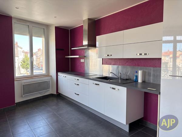 Appartement à louer Sevremoine : 5 pièces, 103m² avec 4 chambre(s) à 750€ - AJP Immobilier Saint-Macaire-en-Mauges