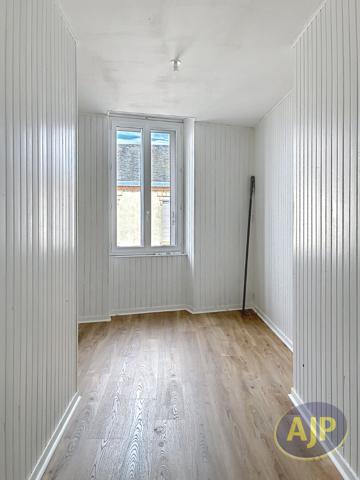 Appartement à louer Sevremoine : 5 pièces, 103m² avec 4 chambre(s) à 750€ - AJP Immobilier Saint-Macaire-en-Mauges