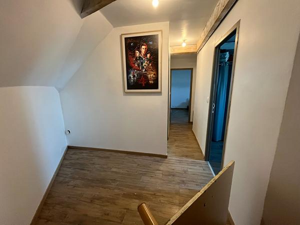 Charmante maison de ville dans le Centre de Noyant classée en C