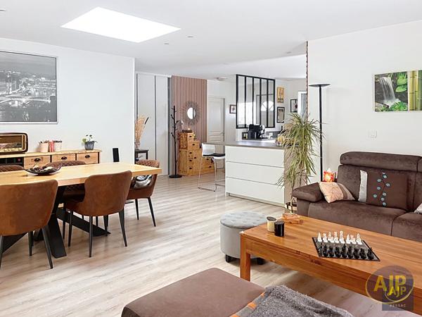 Maison à vendre Pessac - 5 pièces, 118m² avec 3 chambre(s) à 499 000€ - AJP Immobilier Pessac