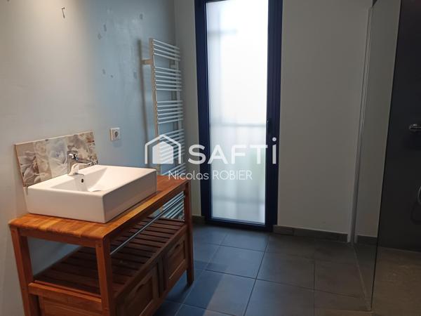 Maison accès plain pied avec sous-sol, trois chambres et plus, garage, jardin !!