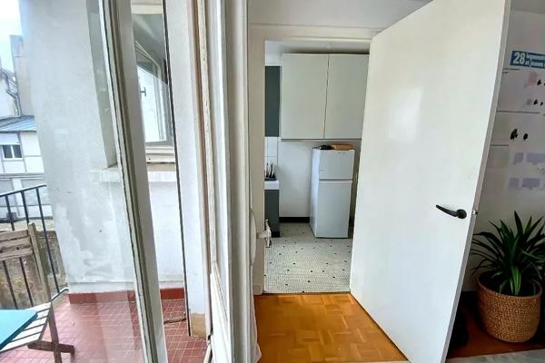 A VENDRE NANTES hyper centre charmant T2 en étage élevé - ascenseur - balcon Sud - cave