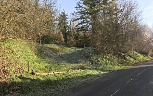 TERRAIN A 15 MINUTES DE SOISSONS