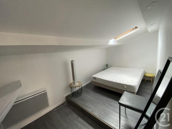 Immeuble à vendre  248 m 2   LA ROCHELLE  - 17