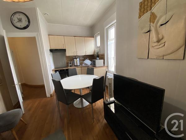 Immeuble à vendre  248 m 2   LA ROCHELLE  - 17