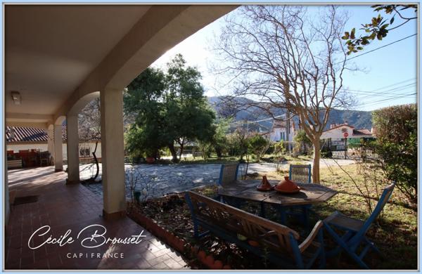 Belle villa 4 faces sur 1464m2 de terrain à vendre 7 pièces ARLES SUR TECH (66)