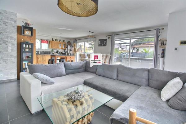 Maison 120 m² avec 5 chambres et piscine à Quissac