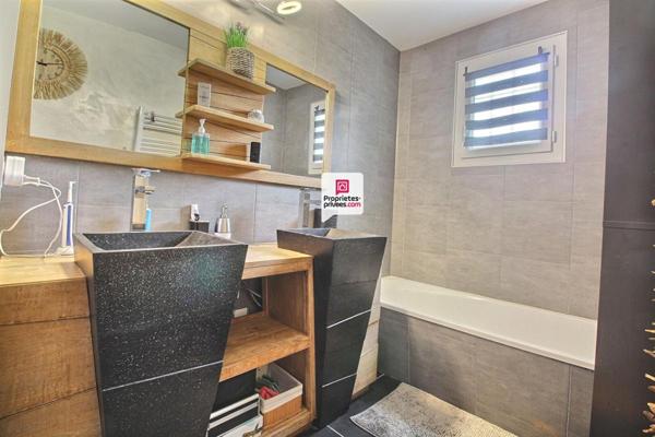 Maison 120 m² avec 5 chambres et piscine à Quissac