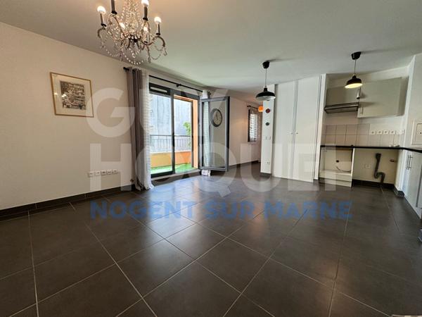 Proche centre-ville / Balcon / Parking